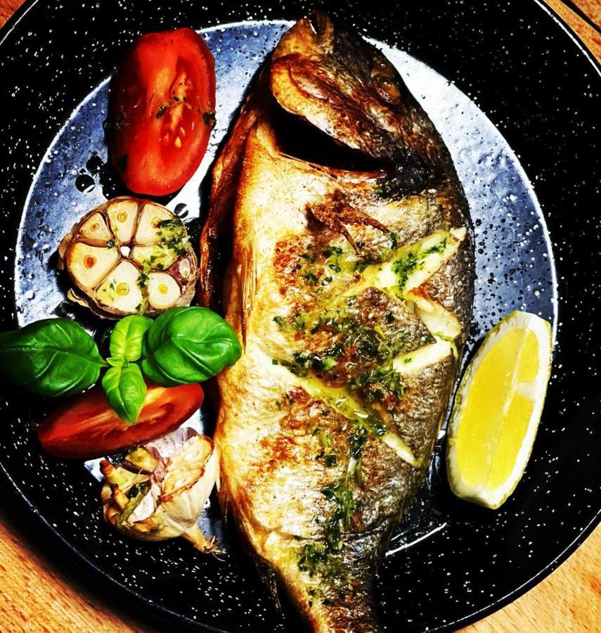 Restauracja I Noclegi Izba Rybacka W Krainie Wygaslych Wulkanow Podgorki エクステリア 写真
